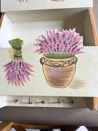 Organizer da parete con fiori