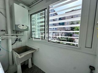 Piso en venta en Can Serra en Hospitalet de Llobregat, L´