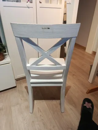 Silla de comedor de madera blanca