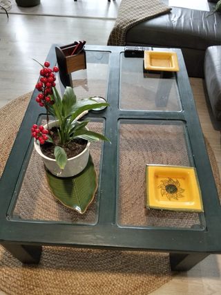 Armario, mesa, mesilla y sinfonier