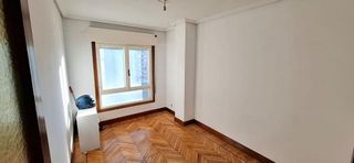 Piso en venta en Numancia - San Fernando en Santander