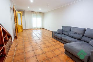 Casa adosada en venta en La Granja-La Colina-Los Pastores en Algeciras