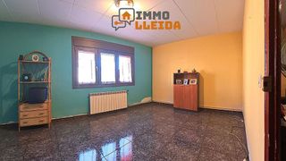 Casa adosada en venta en Binéfar