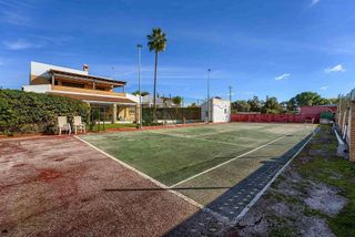 Chalet en venta en Espartinas