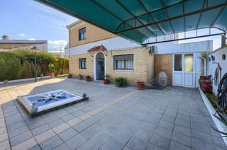 Chalet en venta en Espartinas