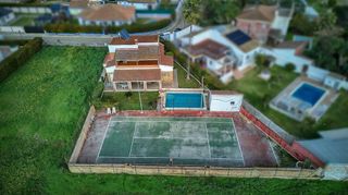 Chalet en venta en Espartinas