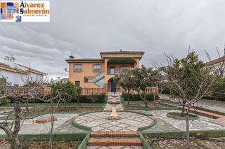 Chalet en venta en Otura