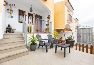 Casa adosada en venta en Otura