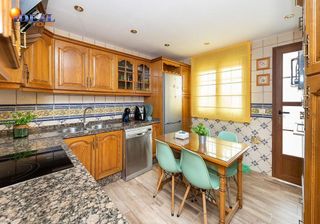 Casa adosada en venta en Otura