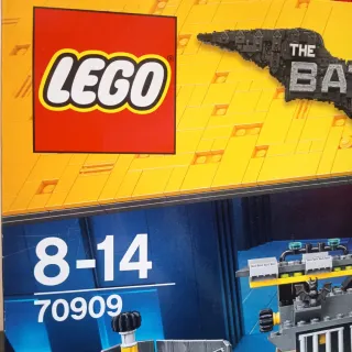 LEGO 70909 Batcueva: Asalto del Joker