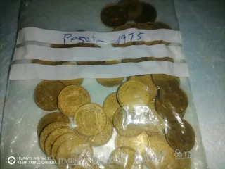 Pequeña colección de monedas españolas y otros