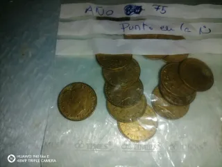 Pequeña colección de monedas españolas y otros