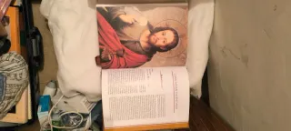 El Libro de Jesucristo Lujo Cantos Dorados