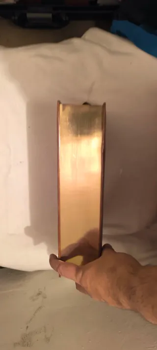 El Libro de Jesucristo Lujo Cantos Dorados