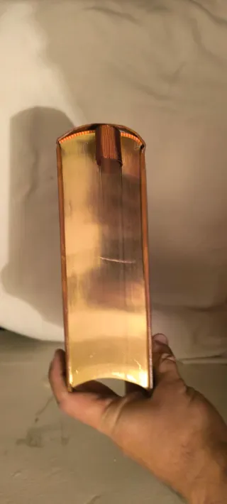 El Libro de Jesucristo Lujo Cantos Dorados