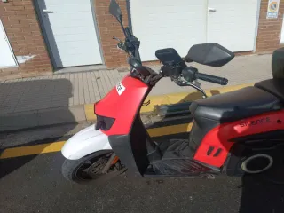 Silence S02 Moto Eléctrica Roja y Blanca
