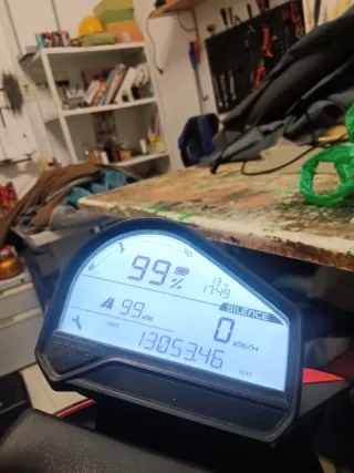 Silence S02 Moto Eléctrica Roja y Blanca