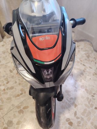 Moto Eléctrica Aprilia RSV4 12V