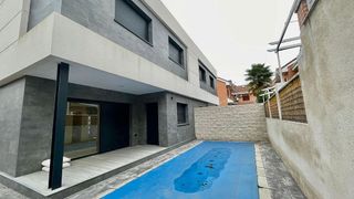 Casa pareada en venta en Fresnos en Torrejón de Ardoz