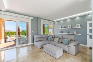 Casa adosada en venta en Otura