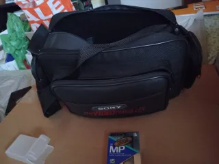 Video Camera VINTAGE Recorder 8 Sony CCD-V88E