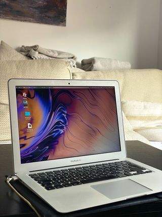 MacBook Air 13 (2014) 8GB / 128GB