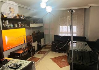 Piso en venta en Linares