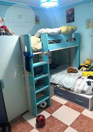 Piso en venta en Linares