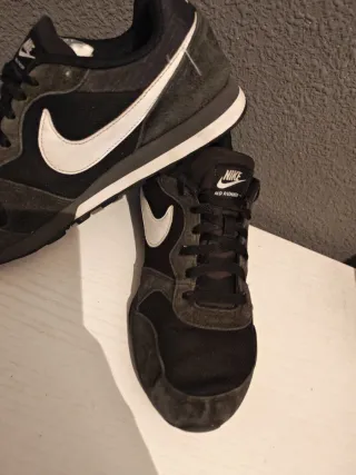 Nike MD Runner 2 Talla 42.5