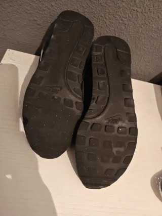 Nike MD Runner 2 Talla 42.5