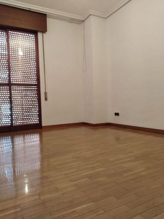 Piso en venta en Campo de la Juventud en Palencia