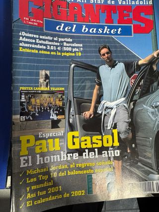 Revistas basket Gigantes años 1999,2000,2001,2002
