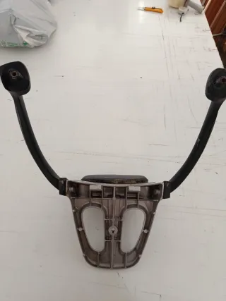 Respaldo y Asas Kymco Grand Dink 2006