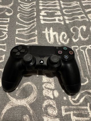 PS4 (PlayStation 4) Sony Negra