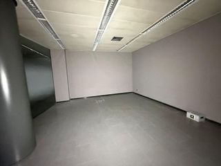 Local comercial en alquiler en La Maternitat i Sant Ramon en Barcelona