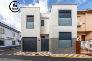 Chalet en venta en Albolote