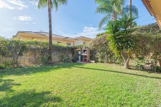 Casa pareada en venta en Calahonda en Mijas