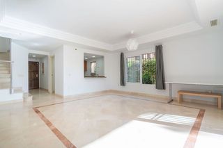 Casa pareada en venta en Calahonda en Mijas
