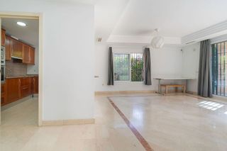 Casa pareada en venta en Calahonda en Mijas