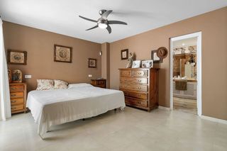 Piso en venta en Nueva Andalucía centro en Marbella