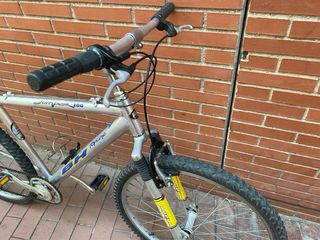 Bicicleta BH - GT restaurada