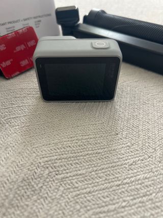 Fotocamera GoPro Hero 7 Bianca con accessori