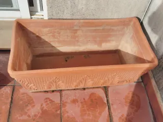 2 Macetero barro rectangular decorado