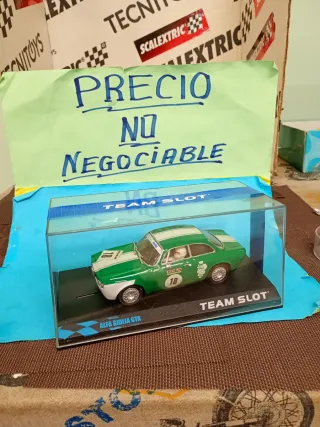Scalextric Team Slot Alfa Giulia GTA NUEVO PRECINT