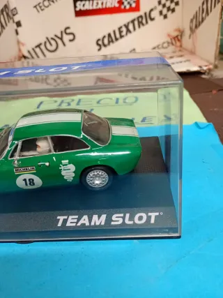 Scalextric Team Slot Alfa Giulia GTA NUEVO PRECINT