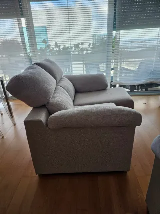 Sofá de 2 plazas  Hay 2 sofas iguales Preciounidad