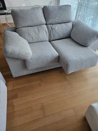 Sofá de 2 plazas  Hay 2 sofas iguales Preciounidad
