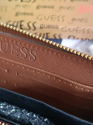 Cartera monedero Guess nueva