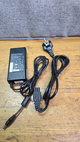 Portátil Compaq Evo N1020v + Maletín