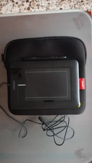 Tableta Gráfica Wacom Bamboo + Funda + Lápiz